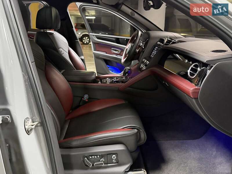 Позашляховик / Кросовер Bentley Bentayga 2022 в Києві фото 134 Позашляховик / Кросовер Bentley Bentayga 2022 в Києві