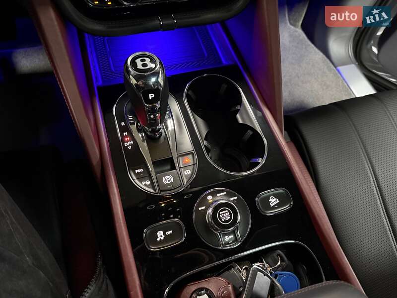 Позашляховик / Кросовер Bentley Bentayga 2022 в Києві фото 127 Позашляховик / Кросовер Bentley Bentayga 2022 в Києві