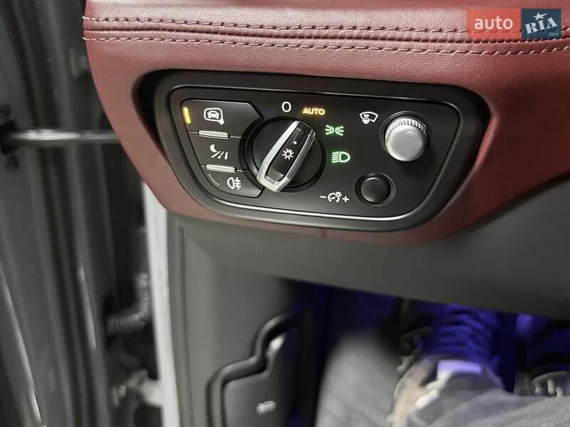 Позашляховик / Кросовер Bentley Bentayga 2022 в Києві фото 50 Позашляховик / Кросовер Bentley Bentayga 2022 в Києві