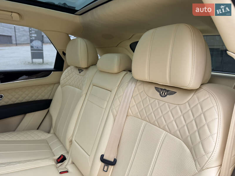 Внедорожник / Кроссовер Bentley Bentayga 2018 в Киеве фото 22 Внедорожник / Кроссовер Bentley Bentayga 2018 в Киеве