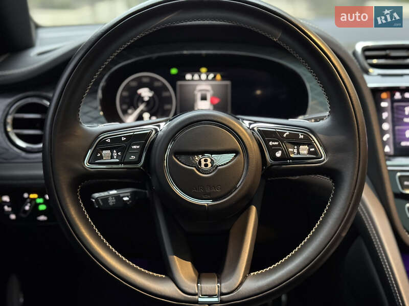 Внедорожник / Кроссовер Bentley Bentayga 2020 в Киеве