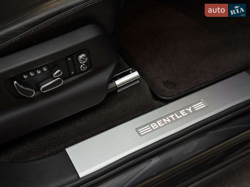 Внедорожник / Кроссовер Bentley Bentayga 2020 в Киеве