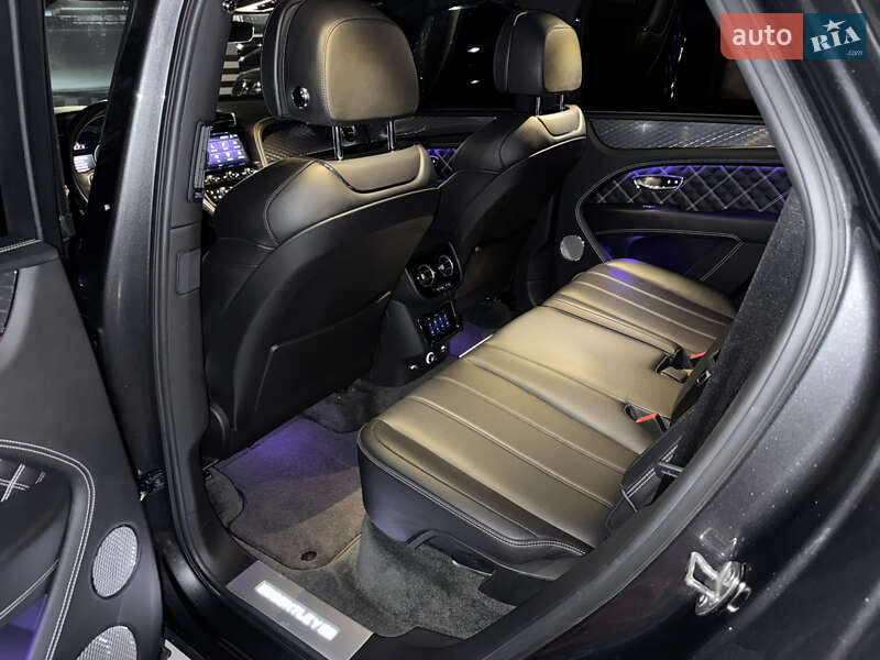 Внедорожник / Кроссовер Bentley Bentayga 2020 в Киеве