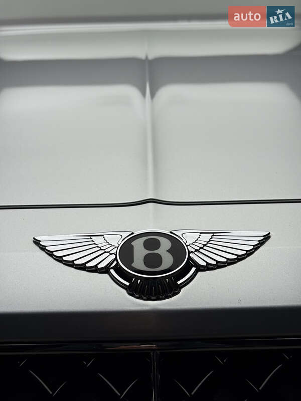 Внедорожник / Кроссовер Bentley Bentayga 2017 в Черновцах