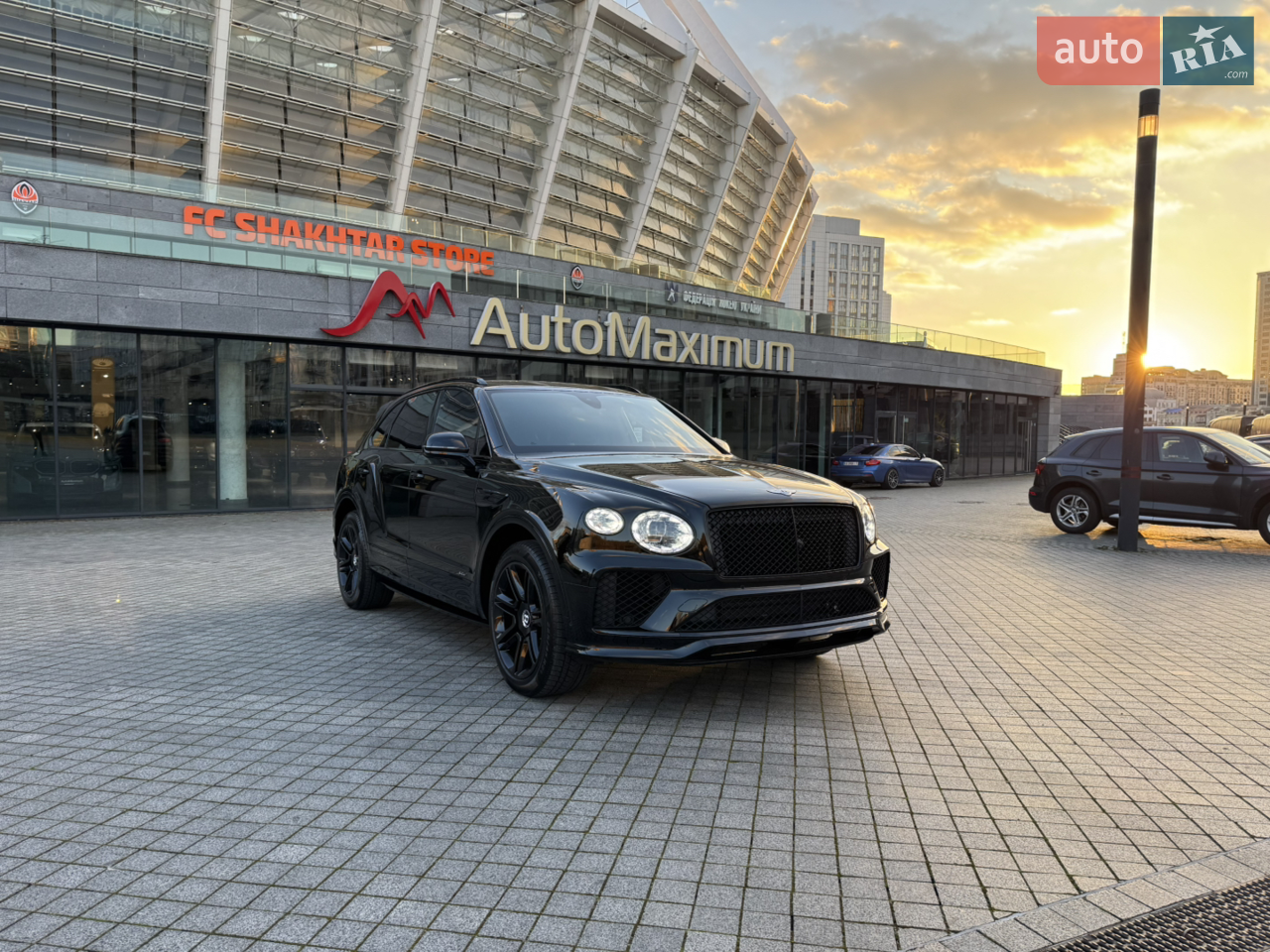 2021 Bentley Bentayga - мініатюра 12