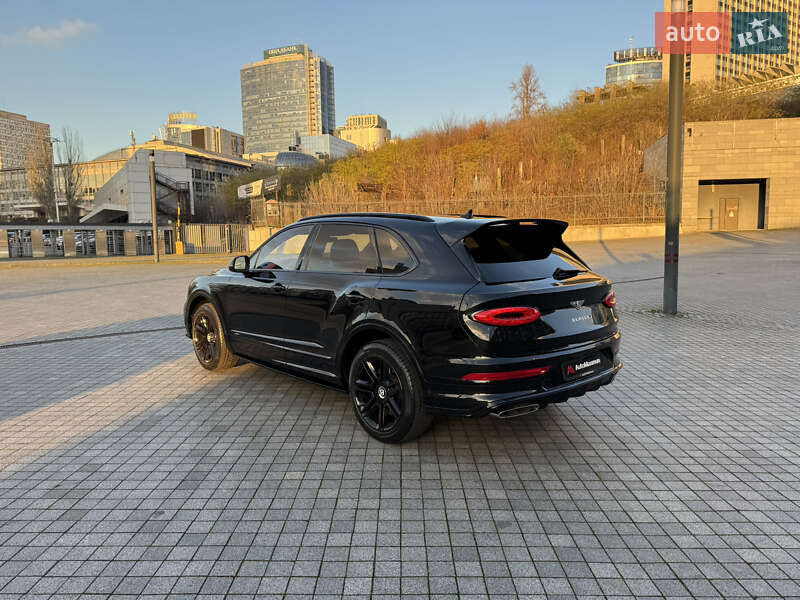 Внедорожник / Кроссовер Bentley Bentayga 2021 в Киеве