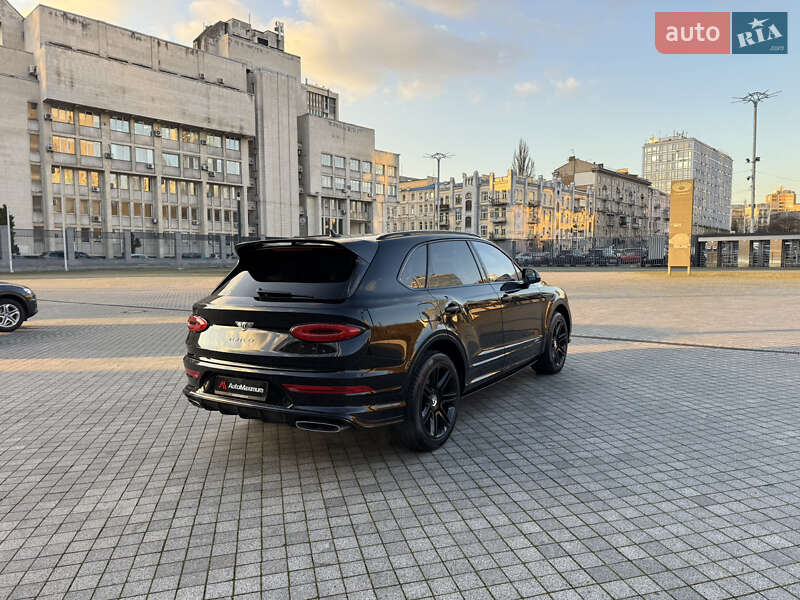 Внедорожник / Кроссовер Bentley Bentayga 2021 в Киеве
