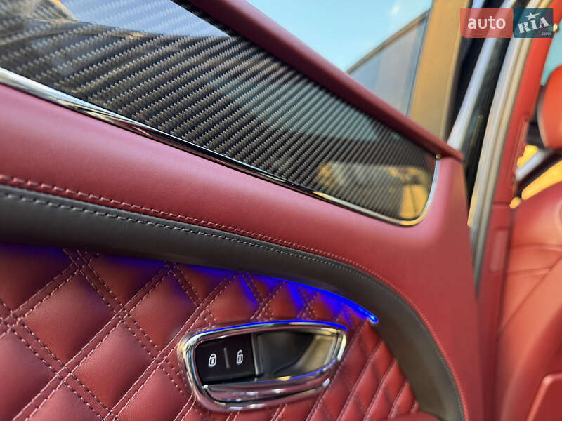 Внедорожник / Кроссовер Bentley Bentayga 2021 в Киеве