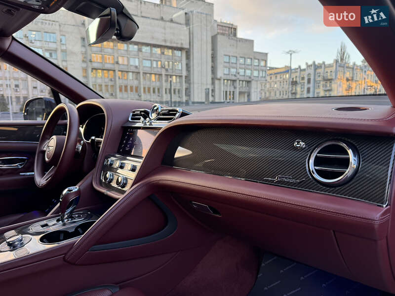 Внедорожник / Кроссовер Bentley Bentayga 2021 в Киеве