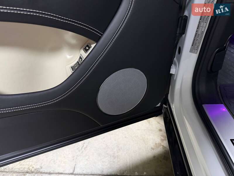 Внедорожник / Кроссовер Bentley Bentayga 2018 в Киеве