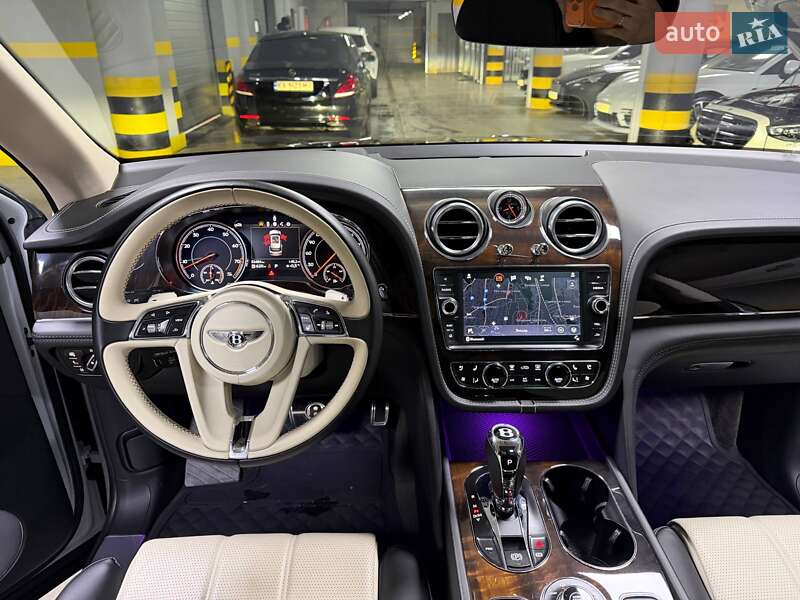 Внедорожник / Кроссовер Bentley Bentayga 2018 в Киеве