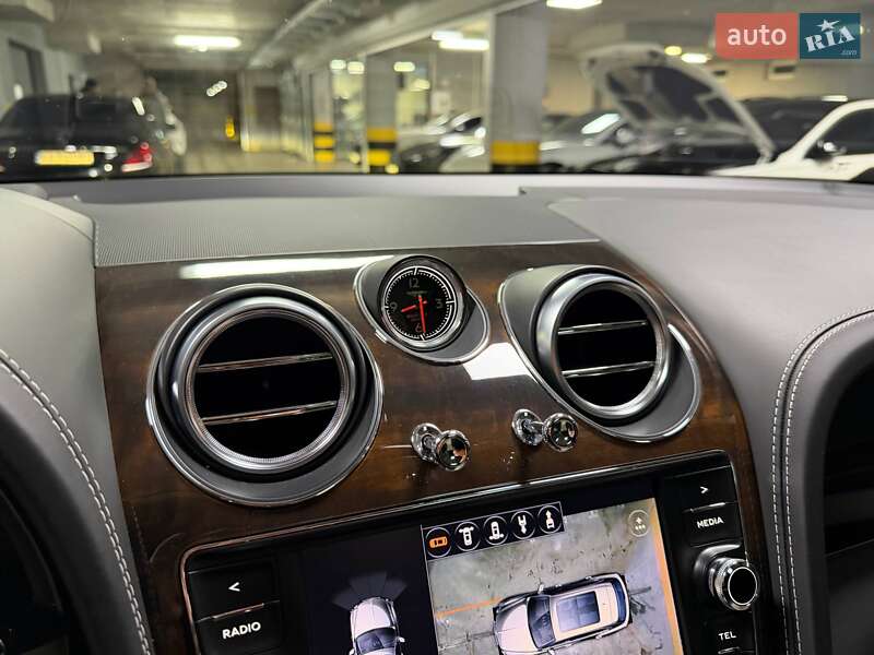 Внедорожник / Кроссовер Bentley Bentayga 2018 в Киеве