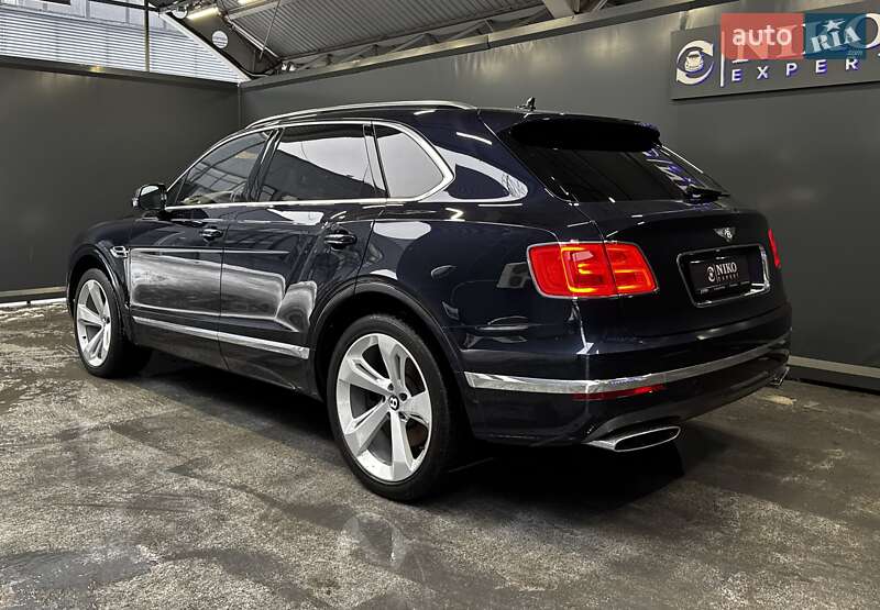 Позашляховик / Кросовер Bentley Bentayga 2017 в Києві