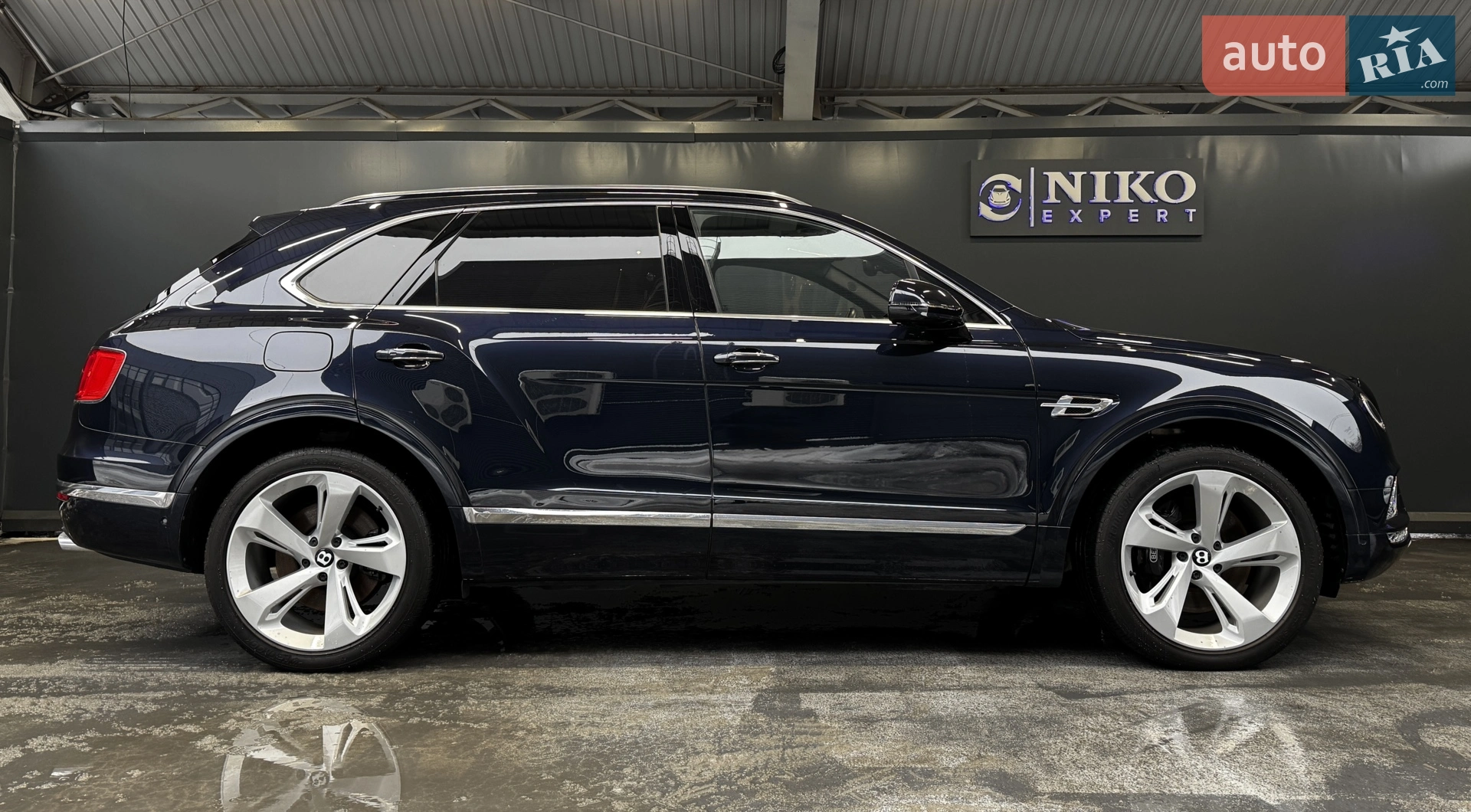 2017 Bentley Bentayga - мініатюра 15