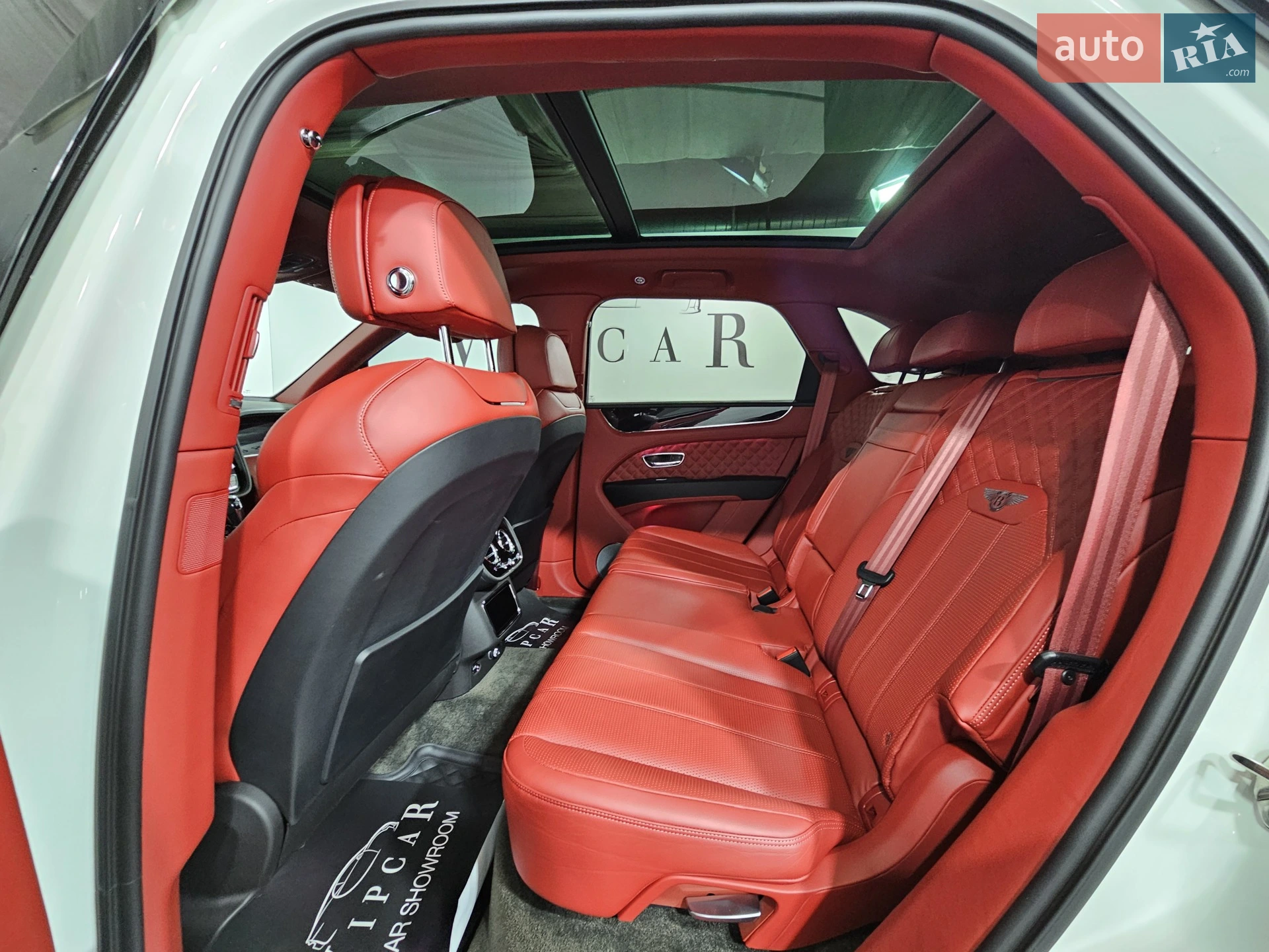 2021 Bentley Bentayga - мініатюра 13