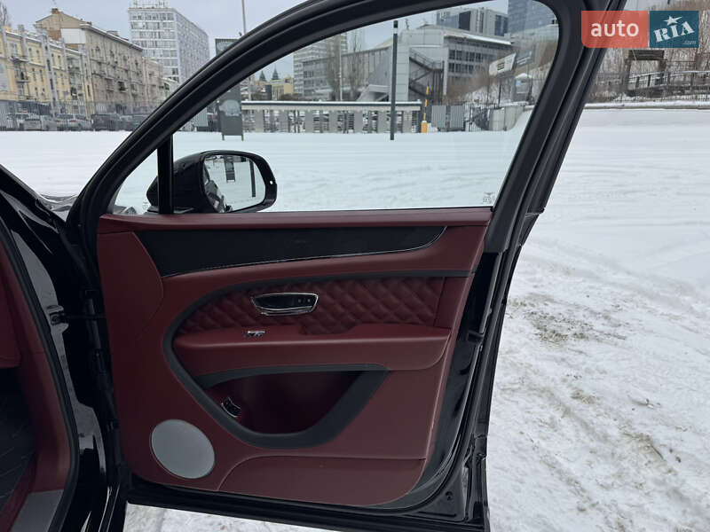 Позашляховик / Кросовер Bentley Bentayga 2021 в Києві