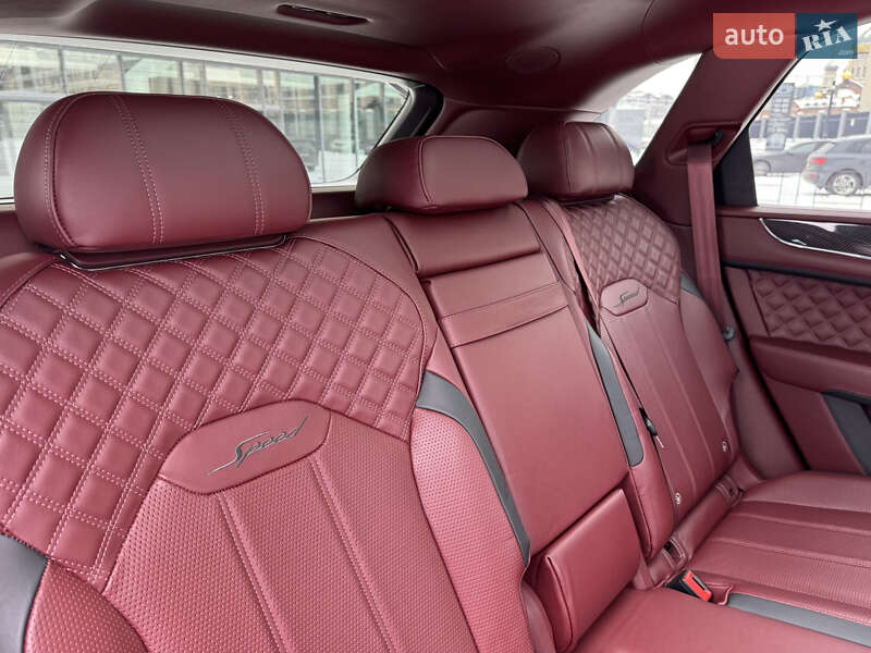 Позашляховик / Кросовер Bentley Bentayga 2021 в Києві