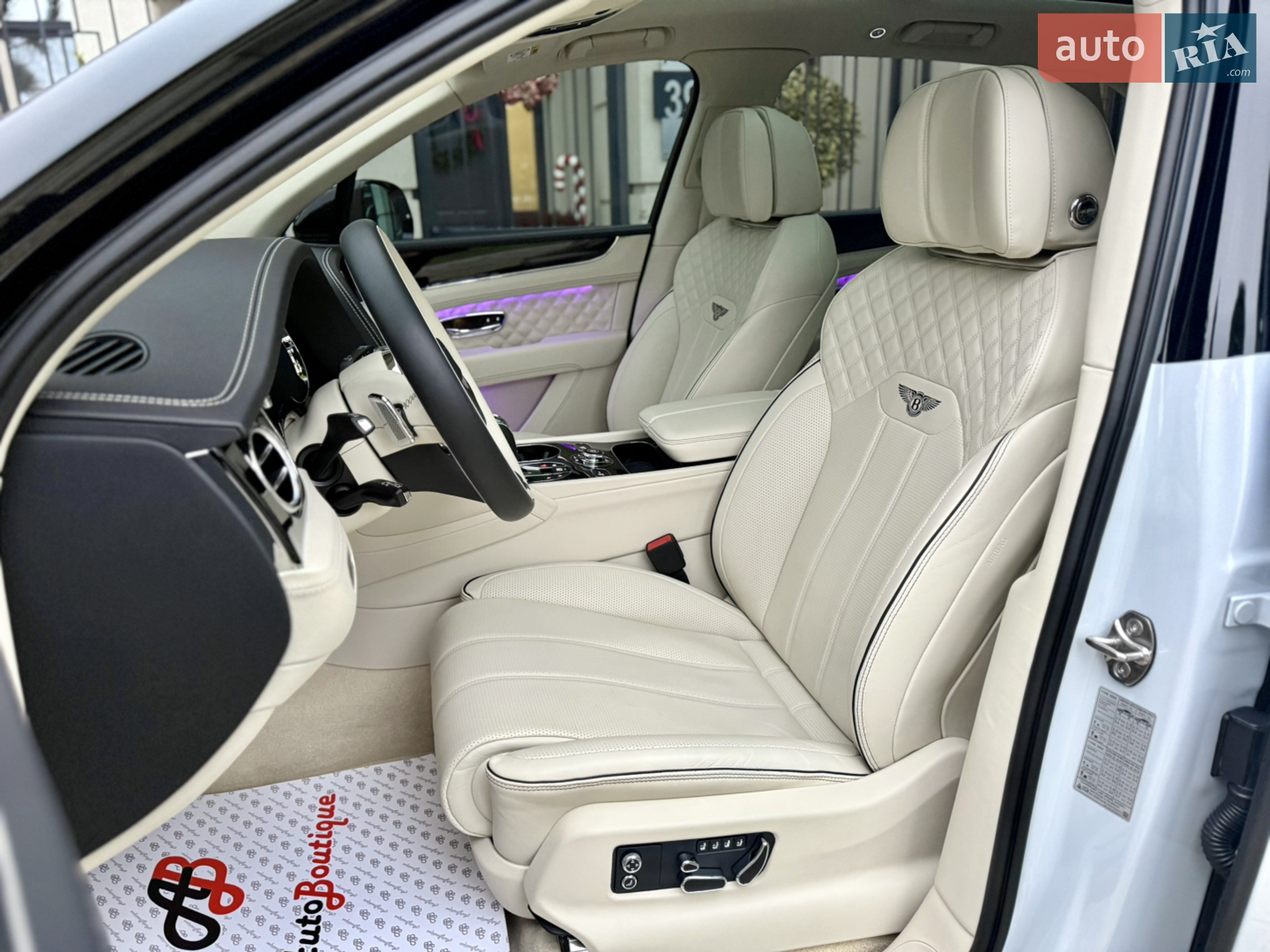 2024 Bentley Bentayga - мініатюра 34