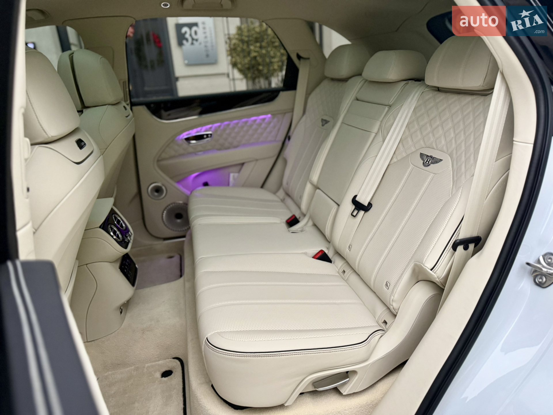 2024 Bentley Bentayga - мініатюра 38