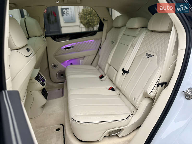 Позашляховик / Кросовер Bentley Bentayga 2024 в Одесі