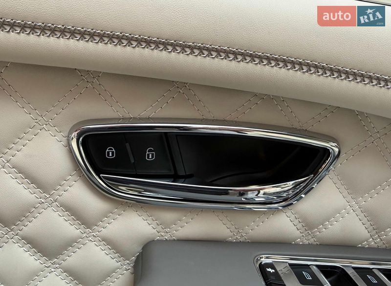 Внедорожник / Кроссовер Bentley Bentayga 2023 в Львове