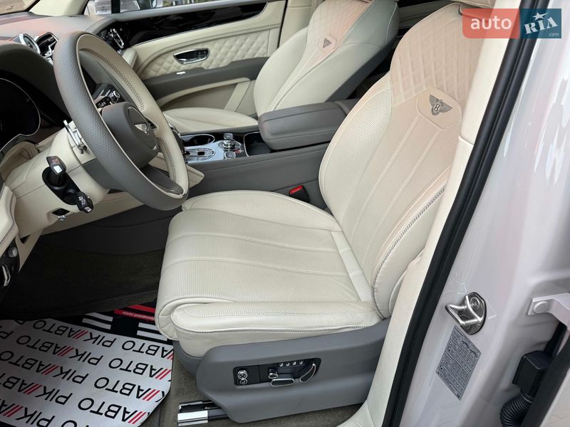 Внедорожник / Кроссовер Bentley Bentayga 2023 в Львове