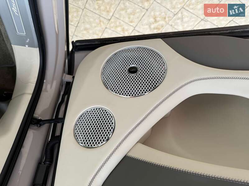 Внедорожник / Кроссовер Bentley Bentayga 2023 в Львове