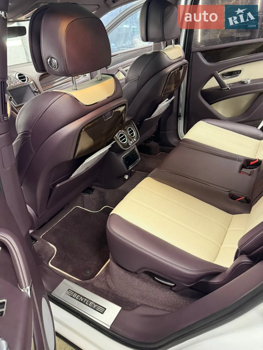 2017 Bentley Bentayga - мініатюра 5