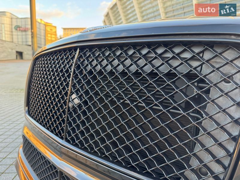Внедорожник / Кроссовер Bentley Bentayga 2021 в Киеве