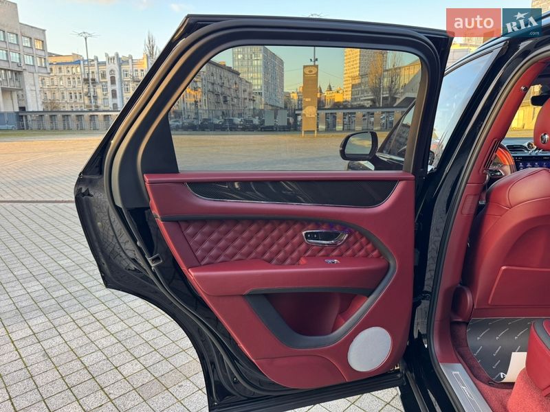 Внедорожник / Кроссовер Bentley Bentayga 2021 в Киеве