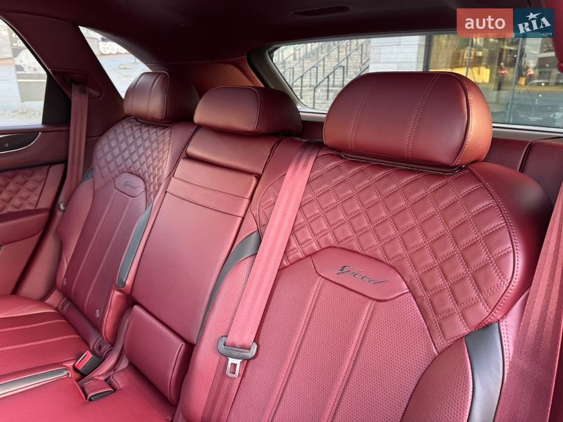 Внедорожник / Кроссовер Bentley Bentayga 2021 в Киеве