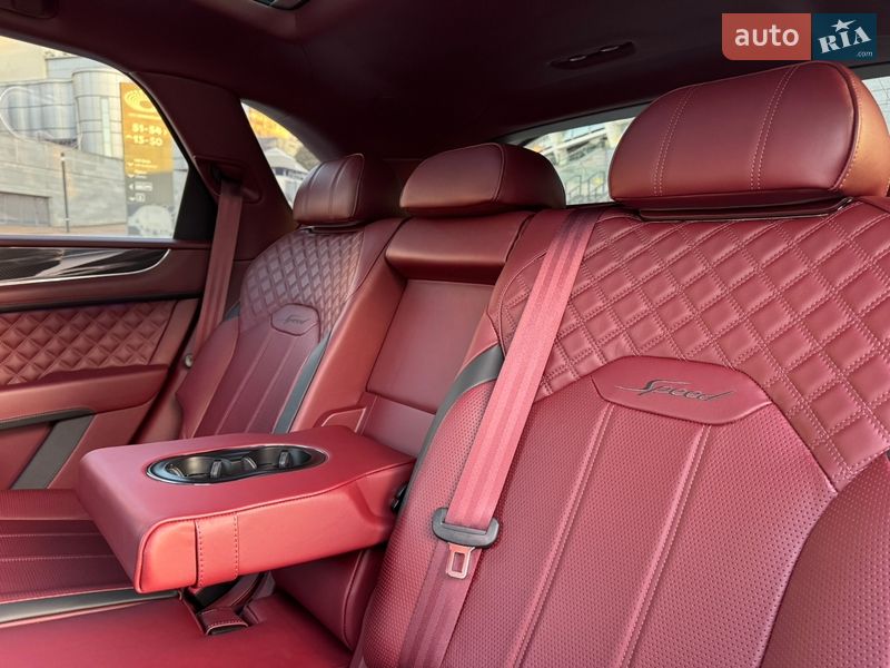 Внедорожник / Кроссовер Bentley Bentayga 2021 в Киеве