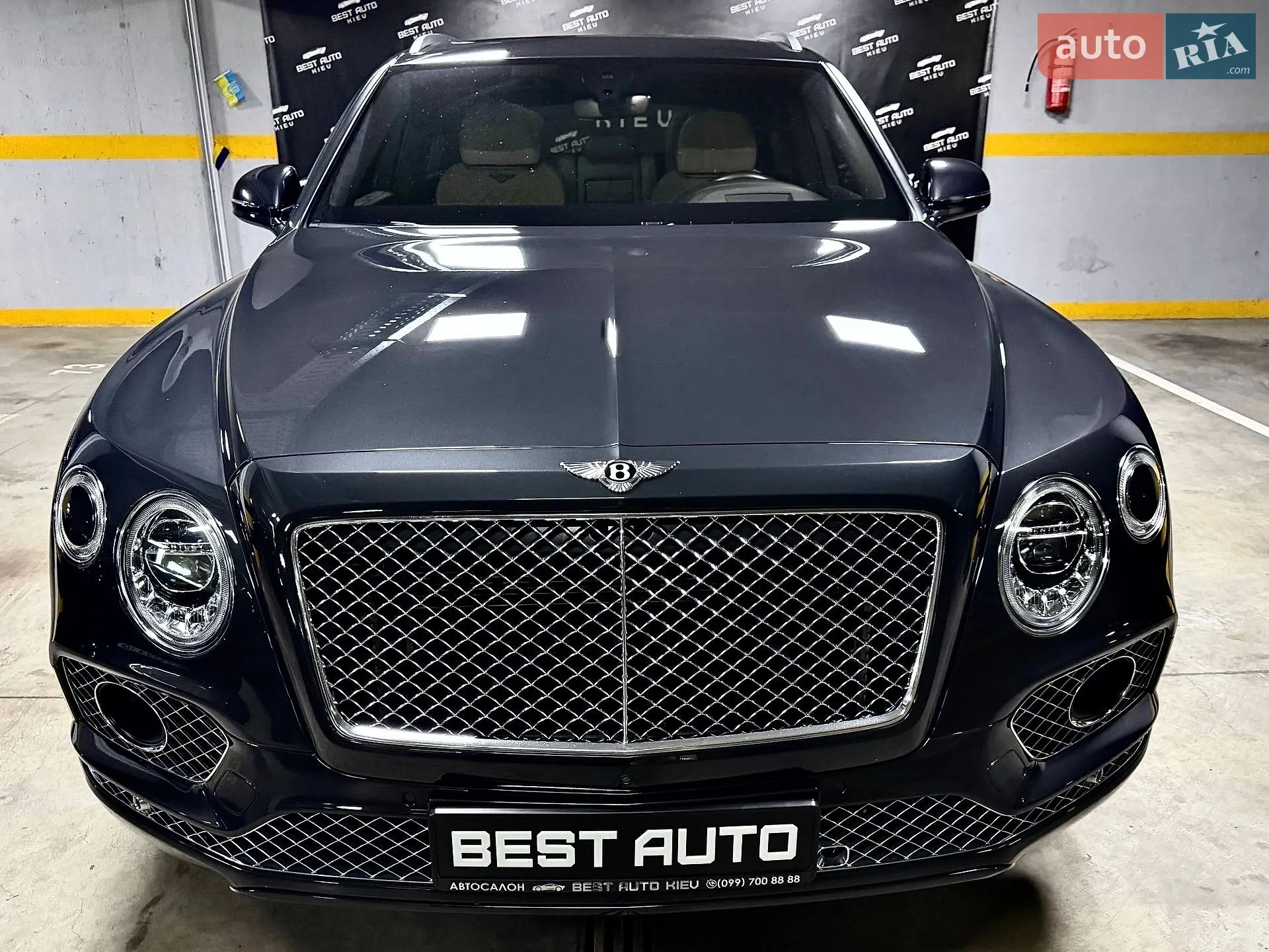 2016 Bentley Bentayga - мініатюра 2