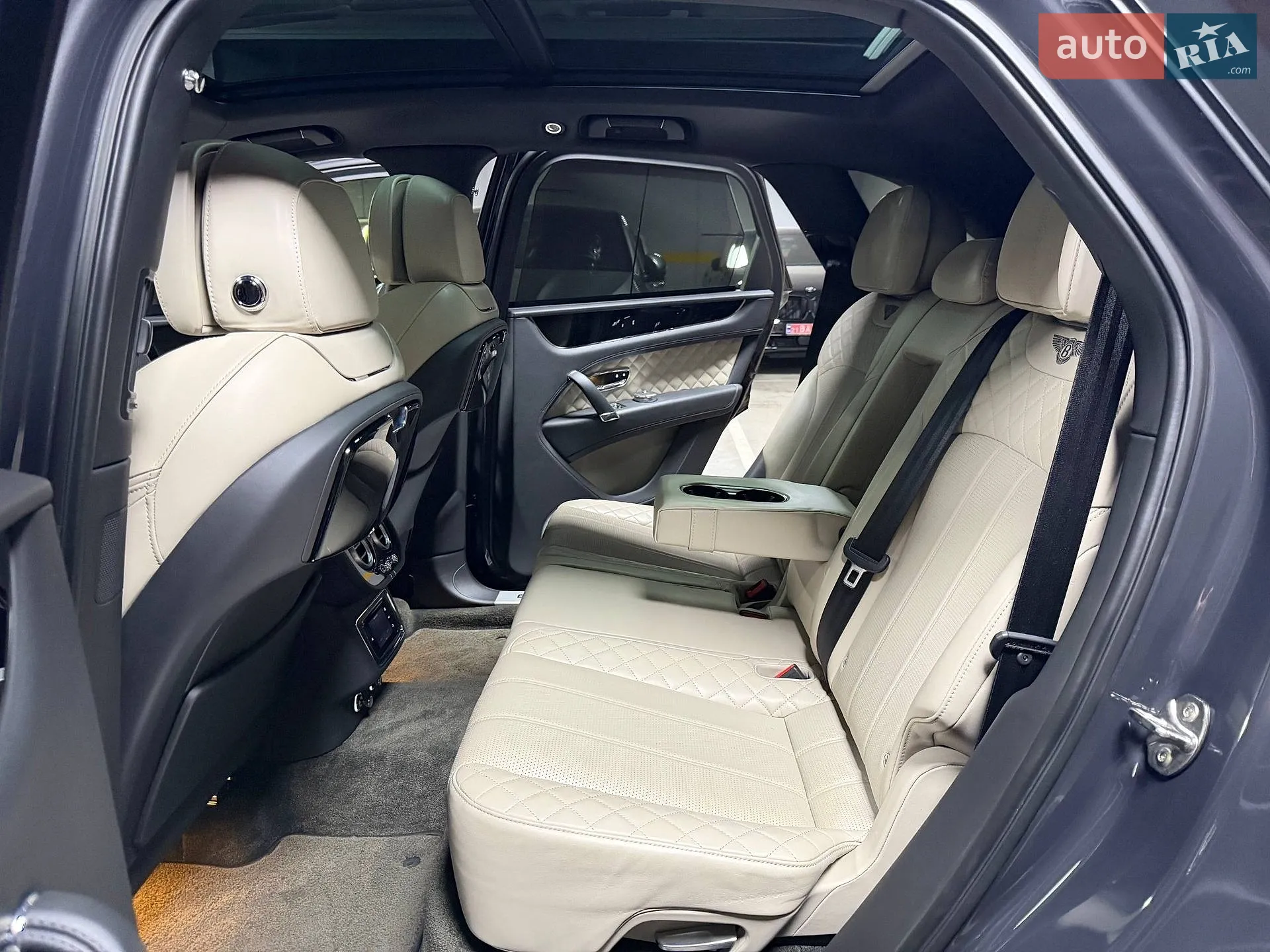 2016 Bentley Bentayga - мініатюра 67