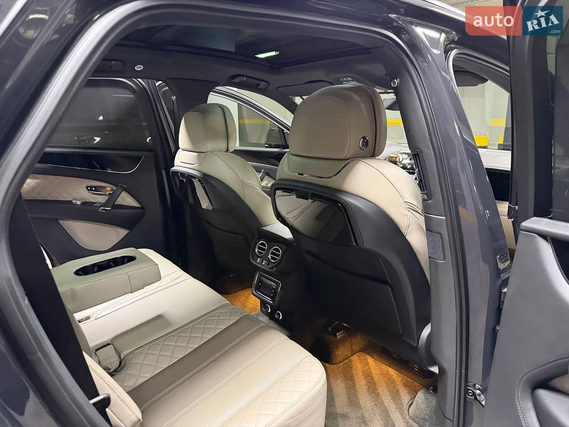 2016 Bentley Bentayga - мініатюра 75
