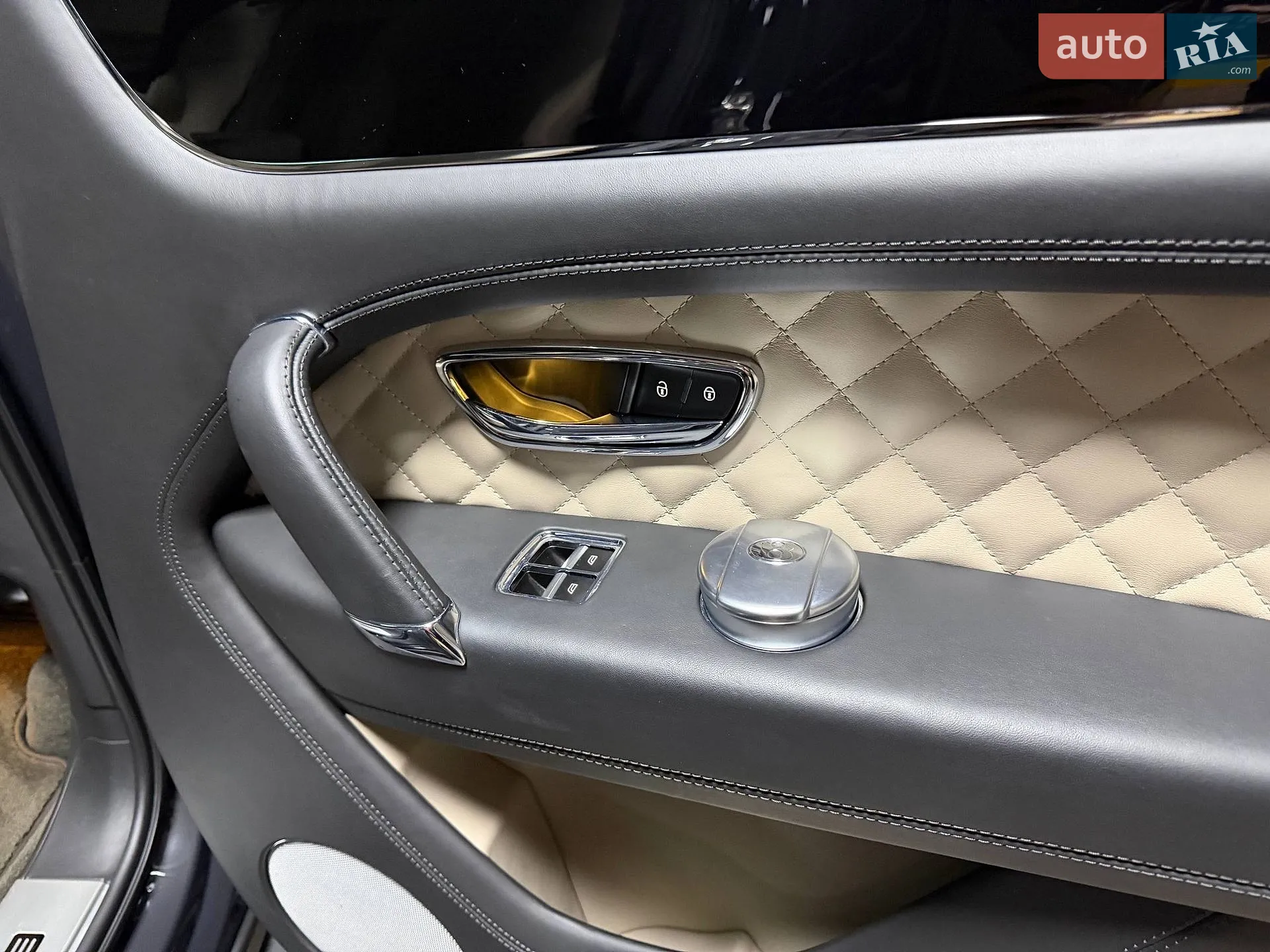 2016 Bentley Bentayga - мініатюра 82