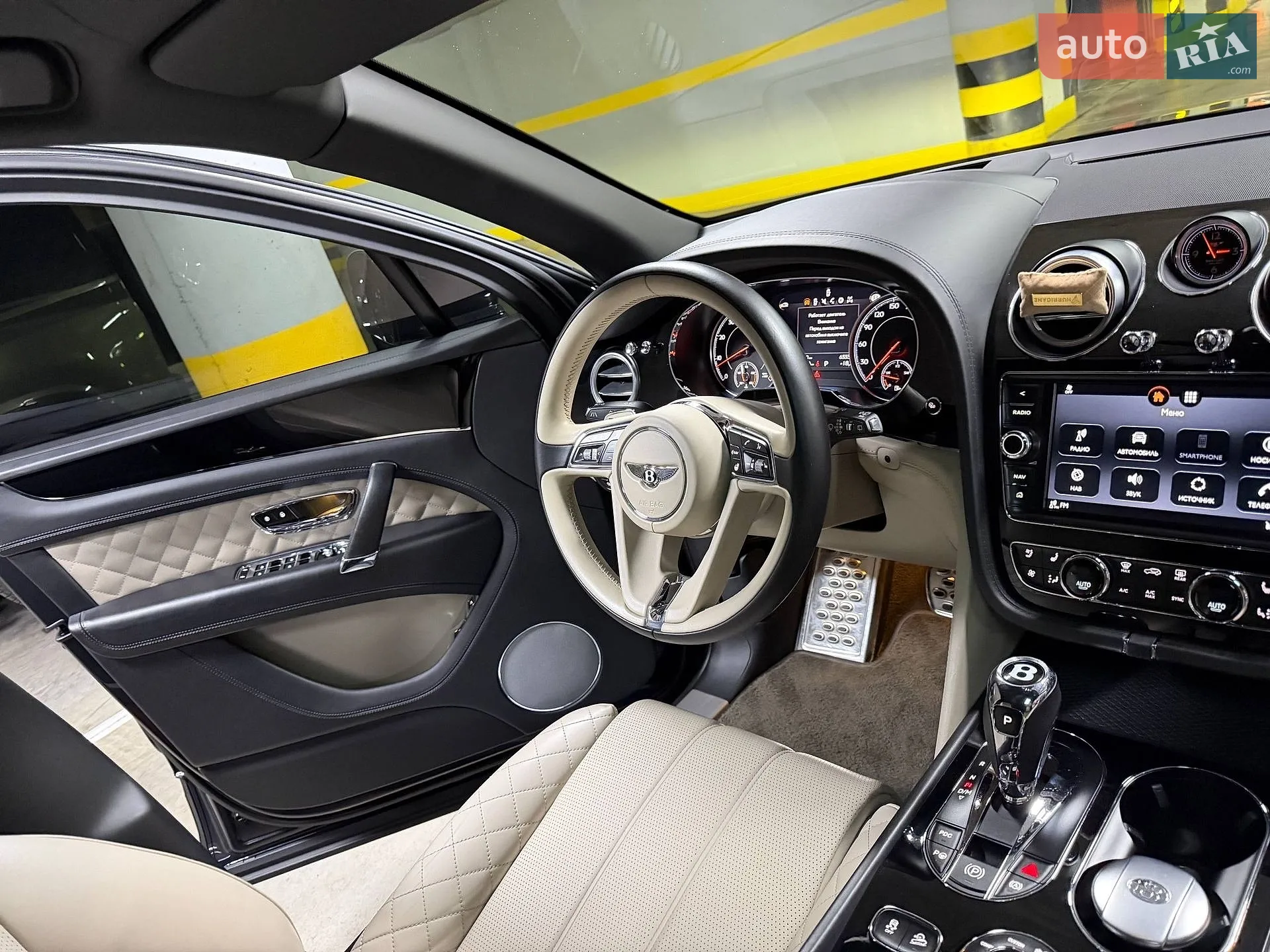 2016 Bentley Bentayga - мініатюра 94