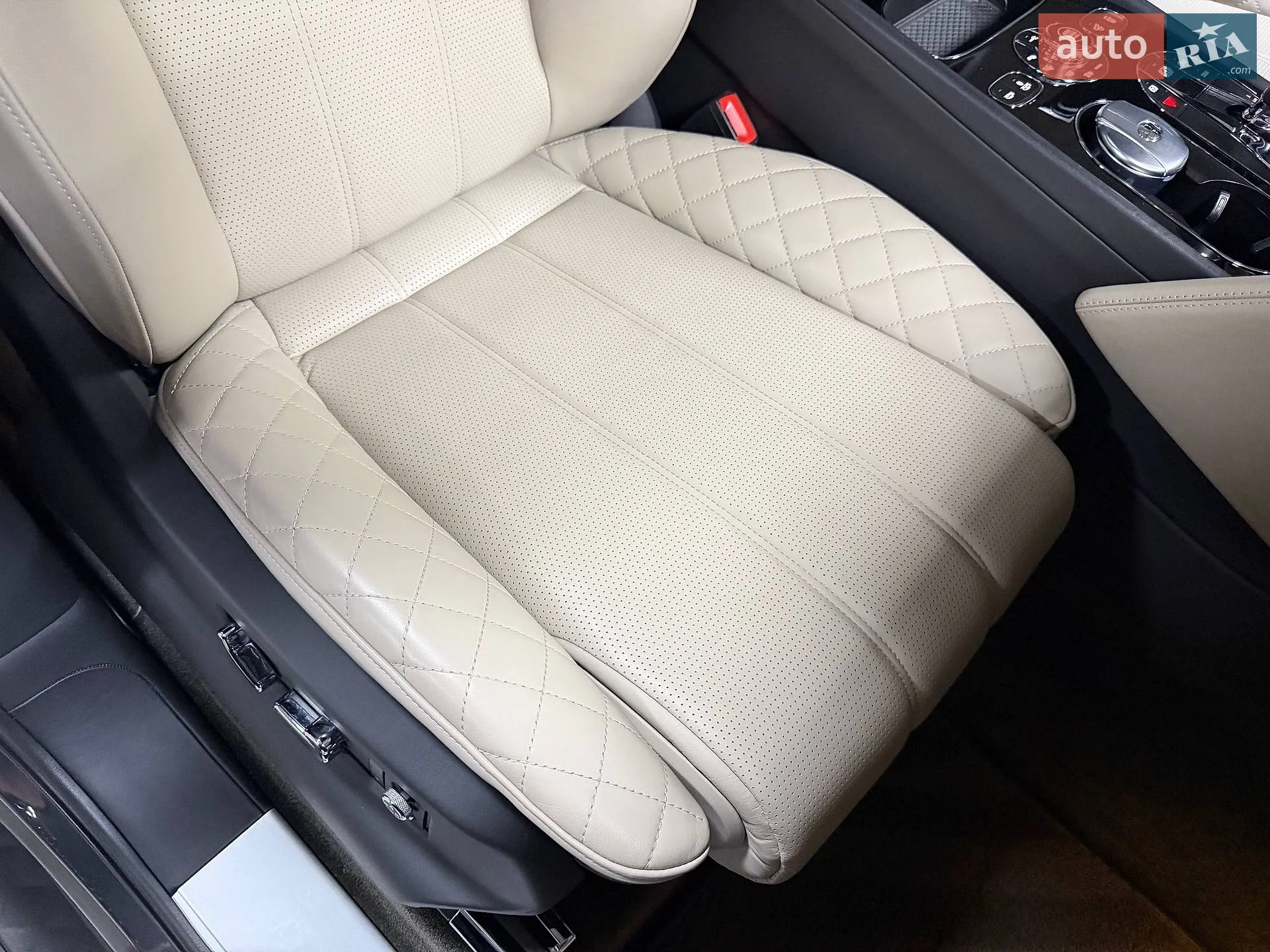 2016 Bentley Bentayga - мініатюра 100