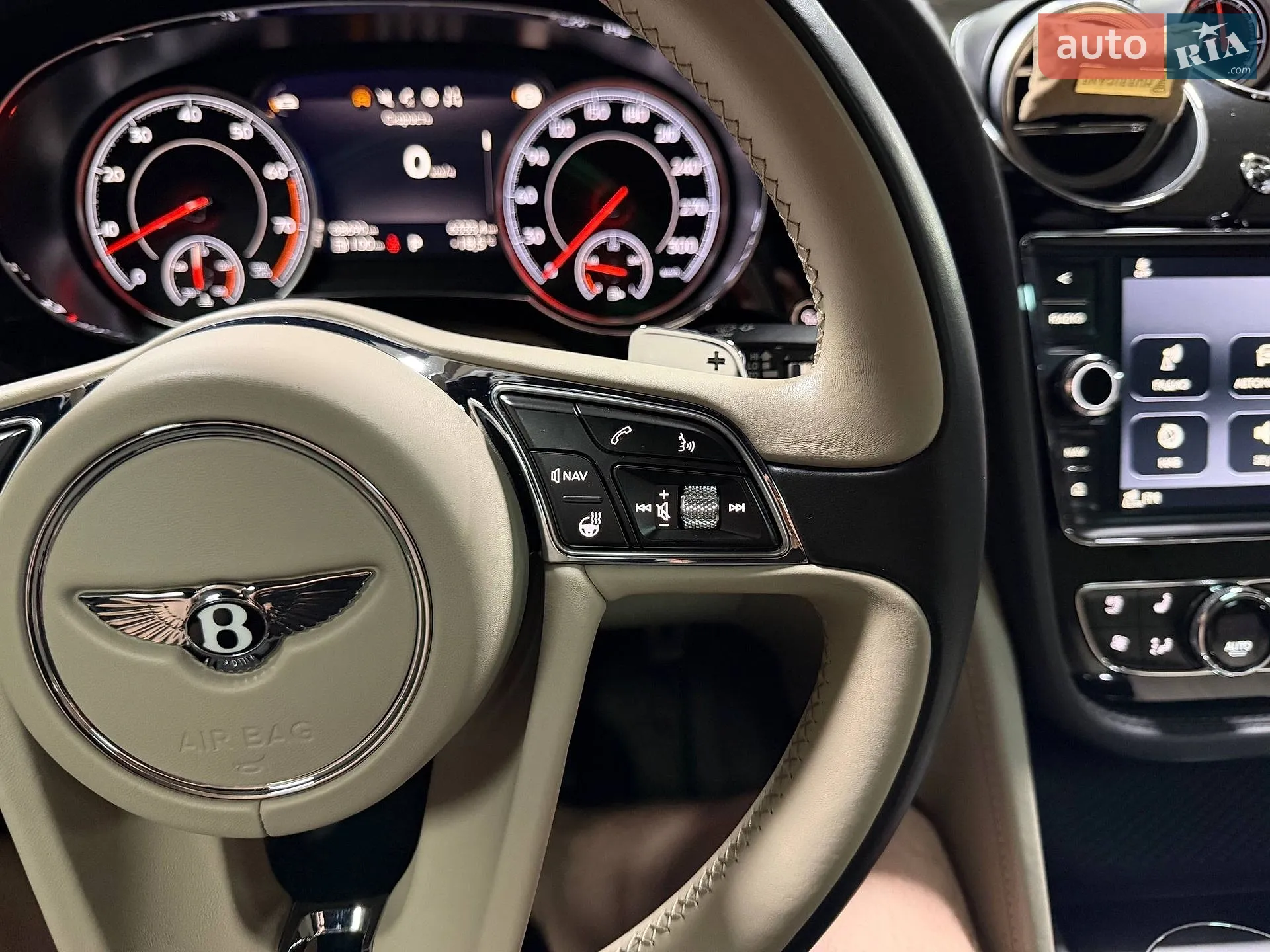 2016 Bentley Bentayga - мініатюра 88