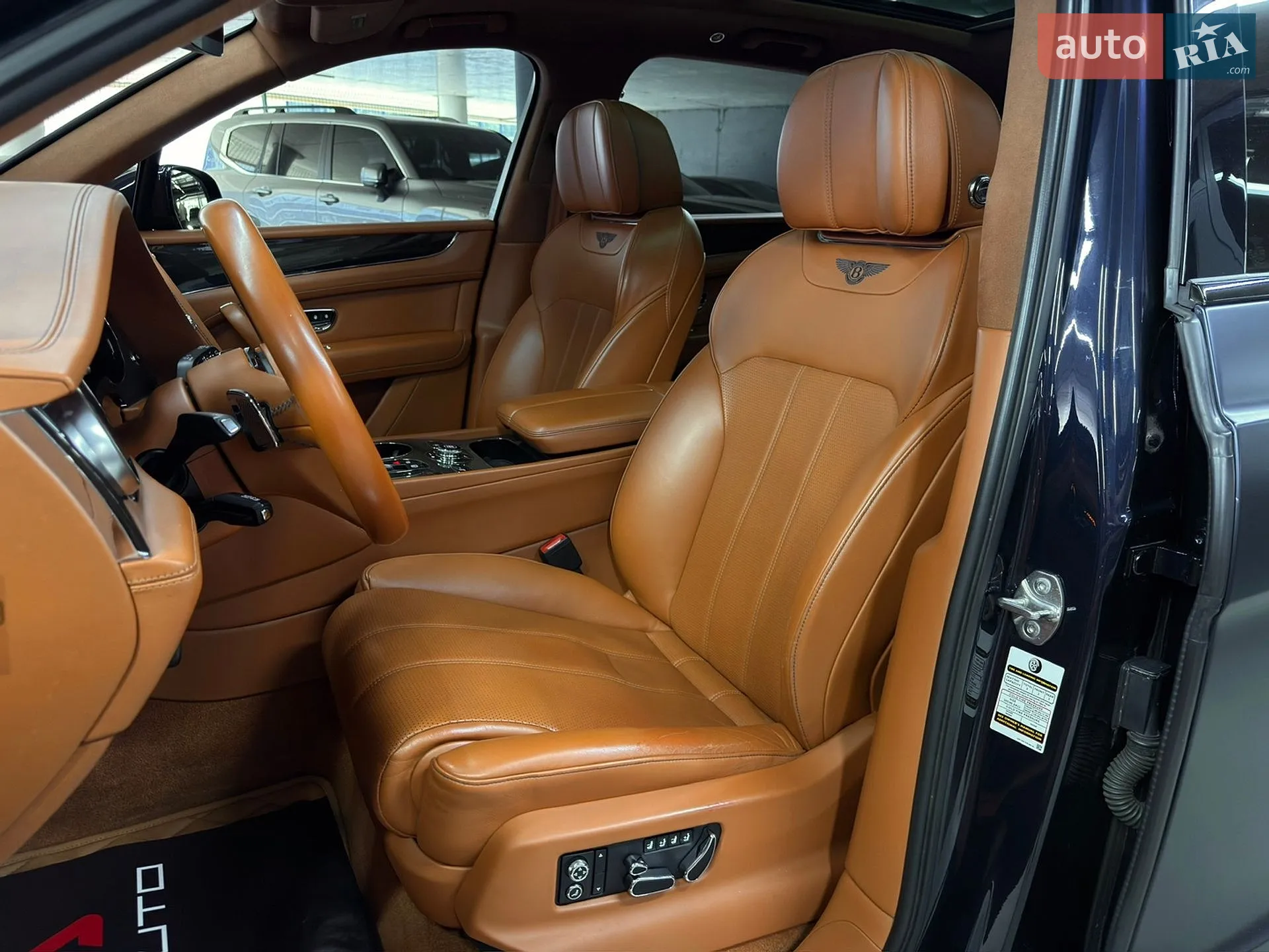 2018 Bentley Bentayga - мініатюра 20
