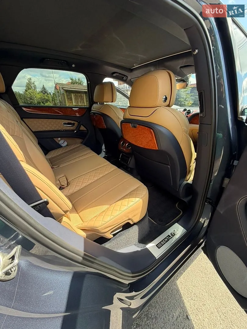 2017 Bentley Bentayga - мініатюра 19