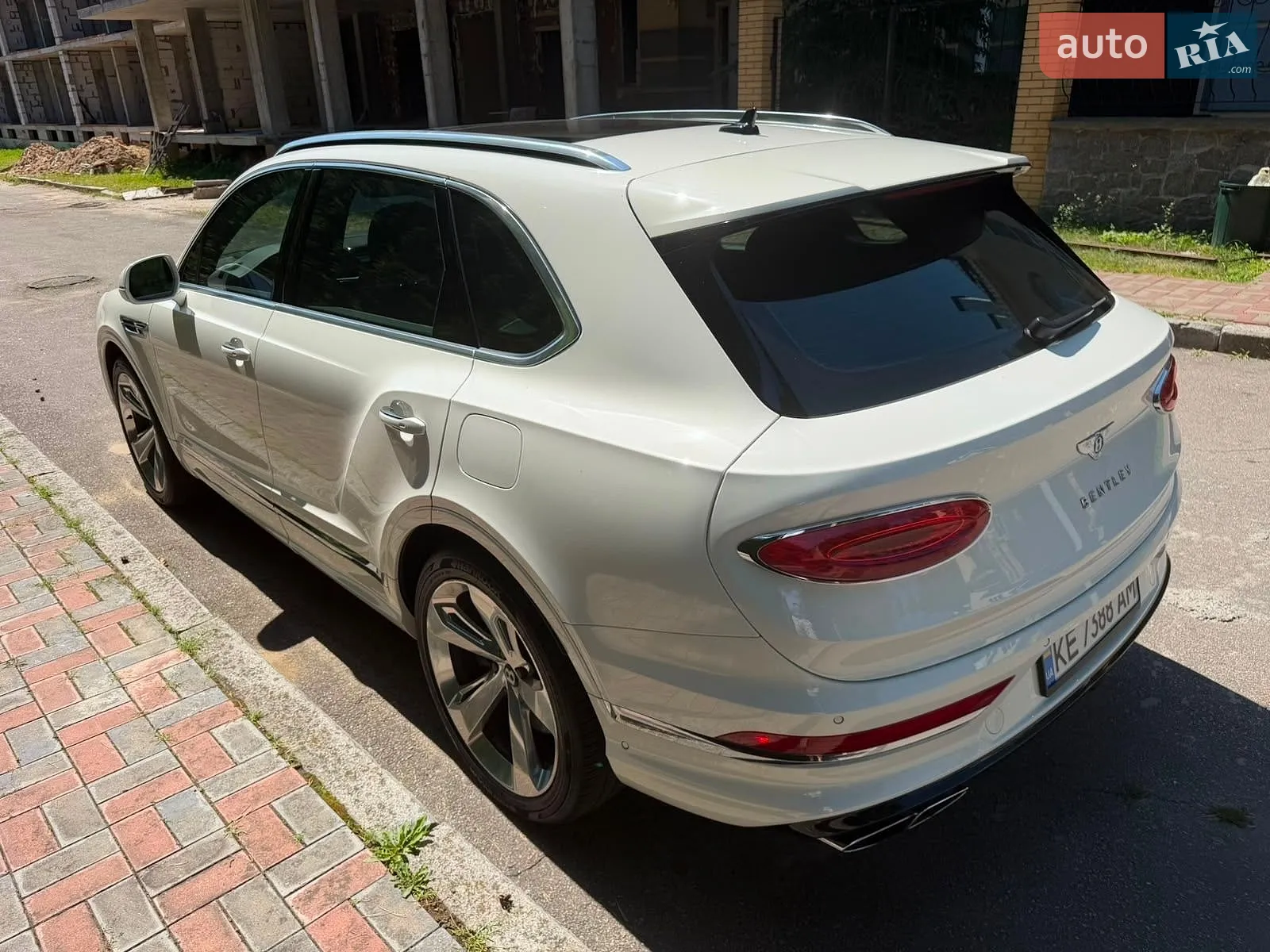 2021 Bentley Bentayga - мініатюра 4