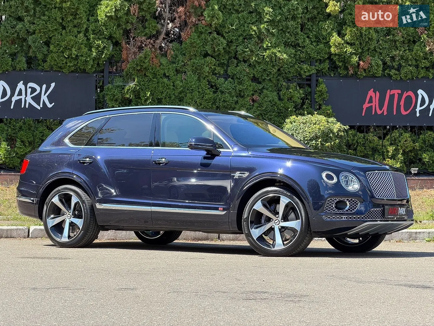 2016 Bentley Bentayga - мініатюра 11