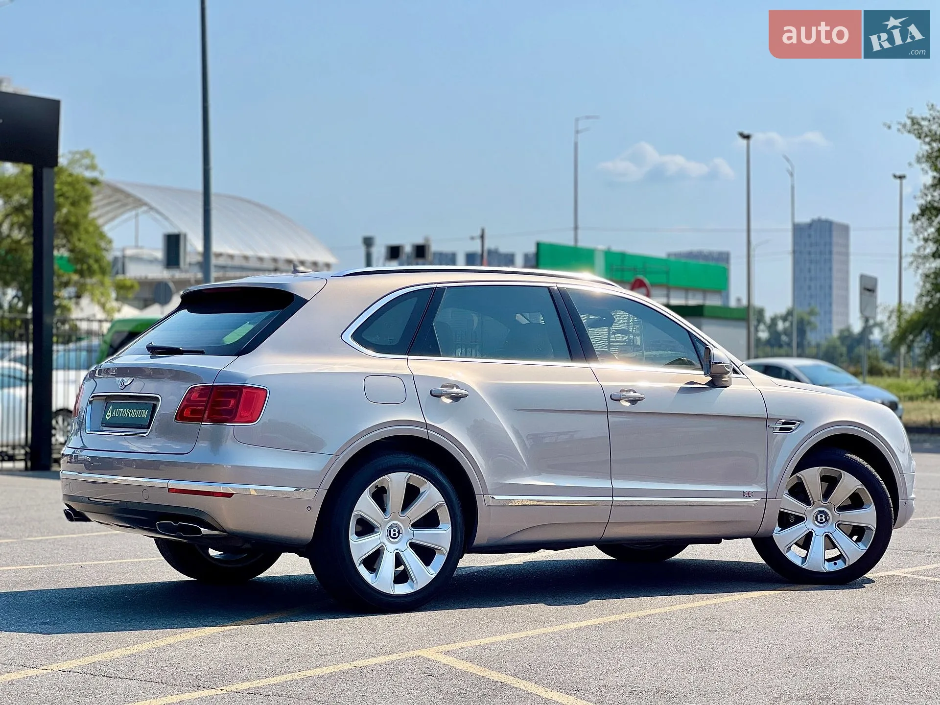 2020 Bentley Bentayga - мініатюра 4