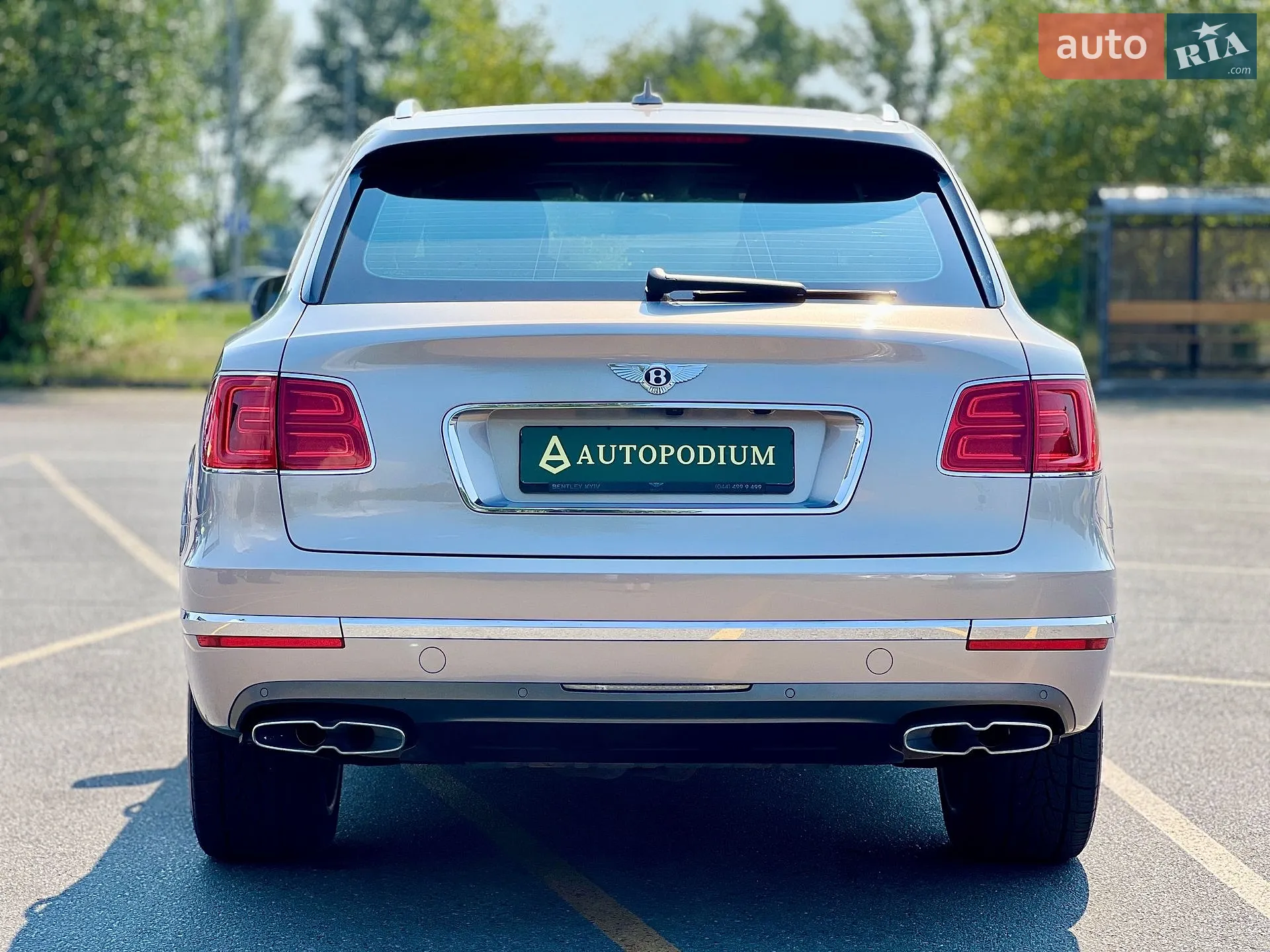 2020 Bentley Bentayga - мініатюра 9