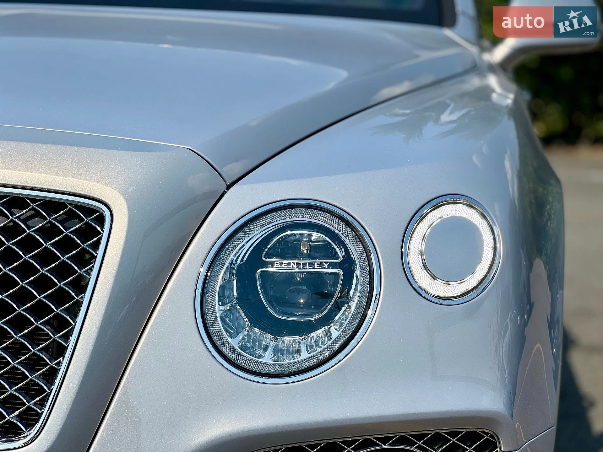 2020 Bentley Bentayga - мініатюра 13
