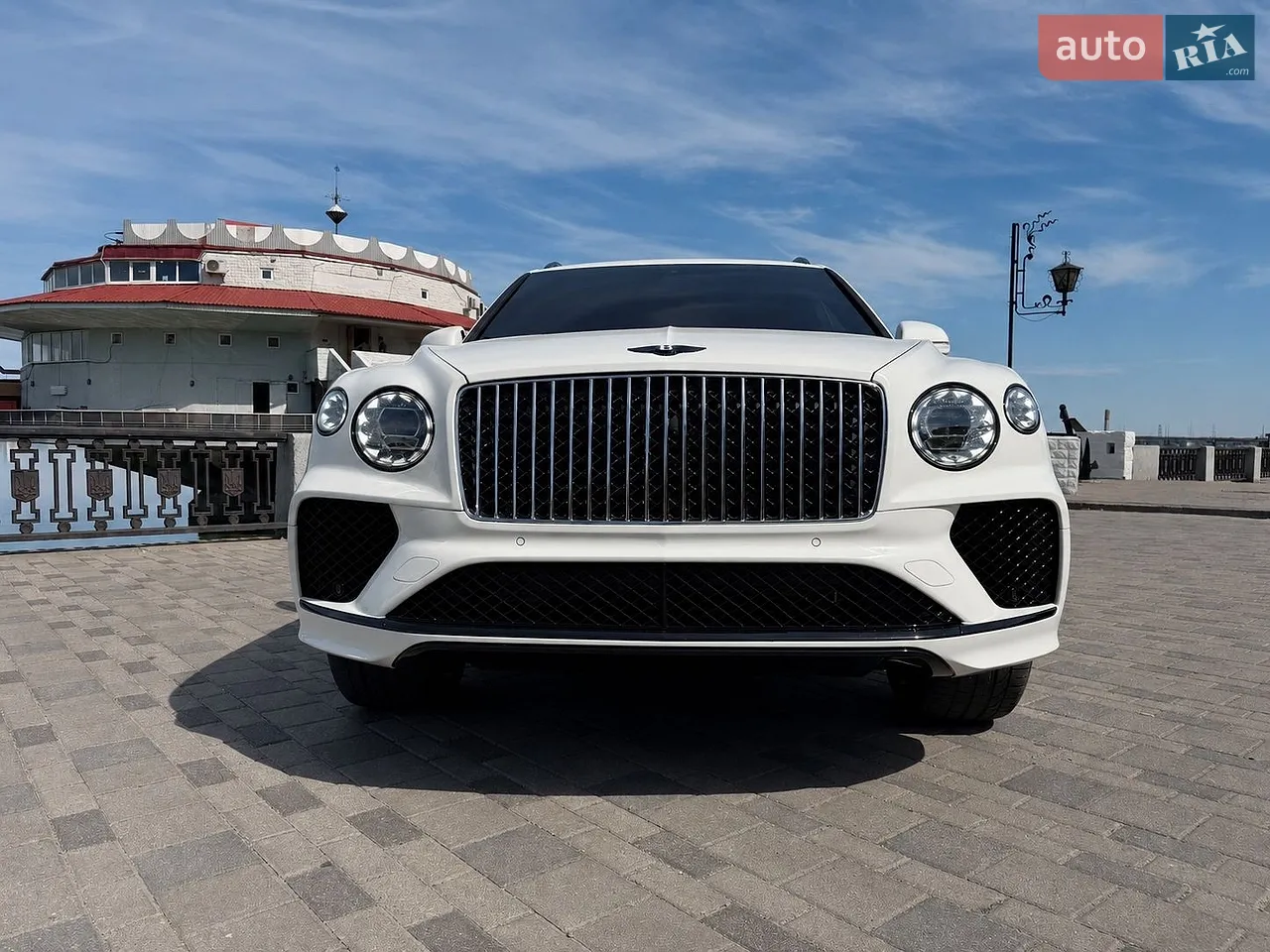 2016 Bentley Bentayga - мініатюра 26