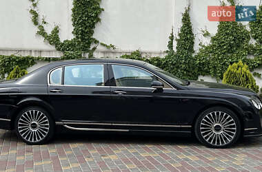 Седан Bentley Continental Flying Spur 2005 в 
