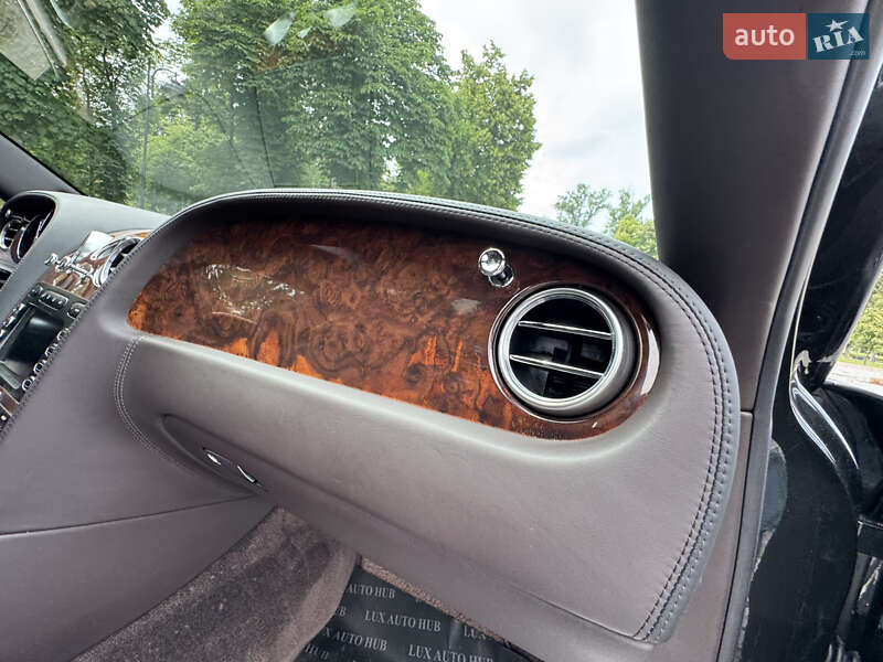 Седан Bentley Continental Flying Spur 2008 в Киеве