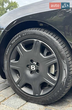 Седан Bentley Continental Flying Spur 2008 в 